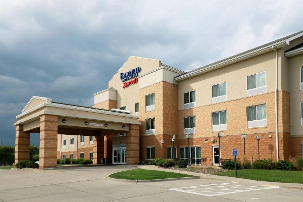 Fairfield Inn & Suites by Marriott Des Moines Airport image 1