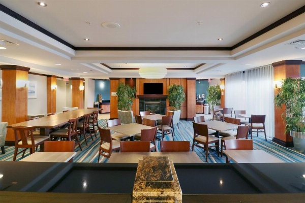 Fairfield Inn & Suites by Marriott Des Moines Airport image 22